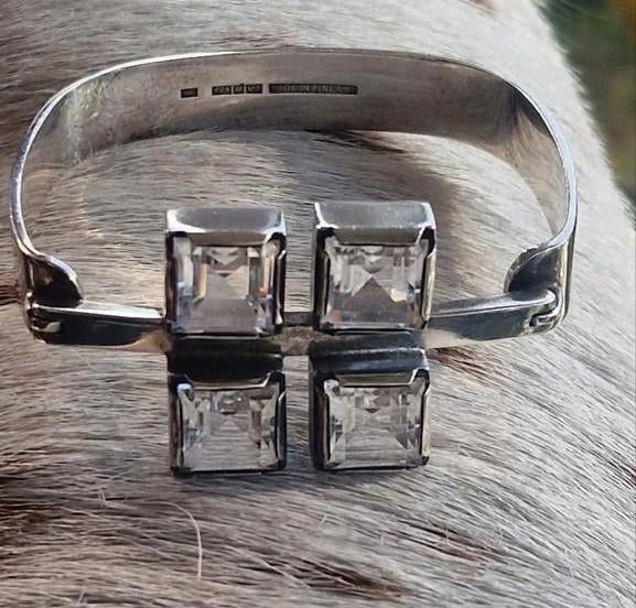 Vintage Brutalist MCM Zilveren Armband met 4 Stenen, Finland, Met kristal, Gebruikt, Ophalen of Verzenden, Zilver