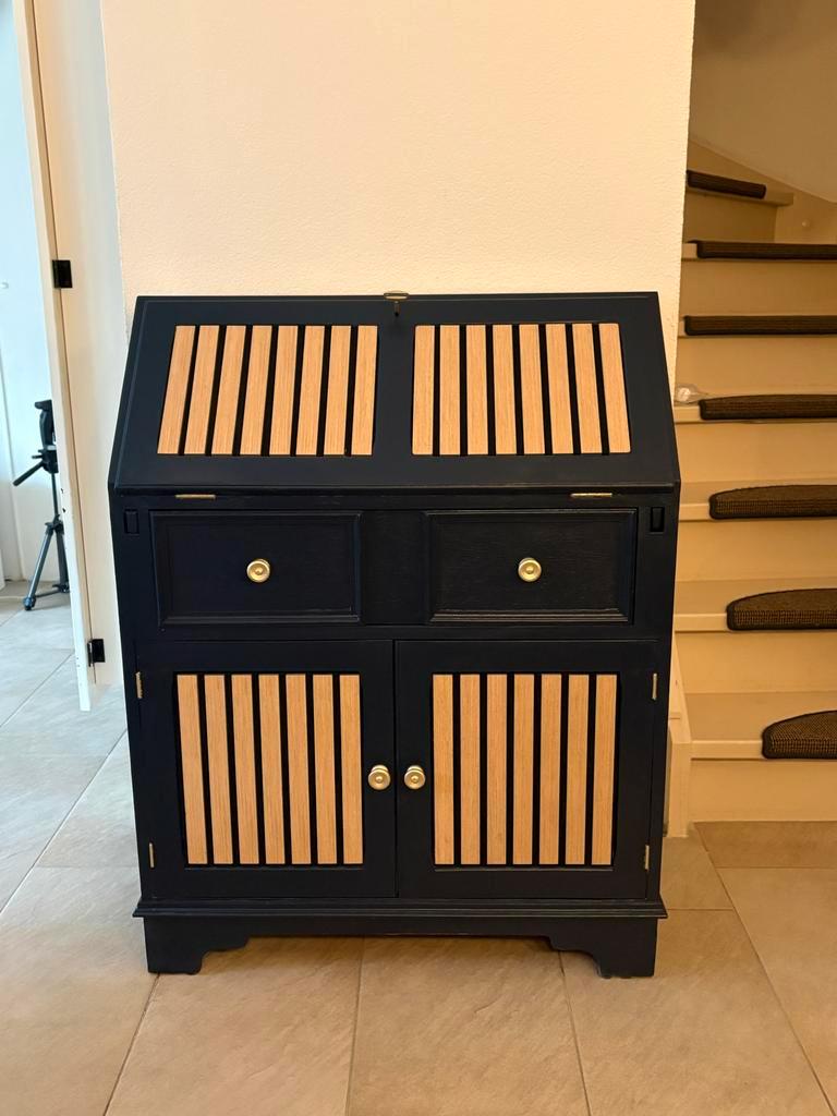 Mooie donkerblauwe secretaire, Huis en Inrichting, Kasten | Secretaires, Ophalen, Nieuw