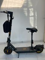 Ninebot elektrische step Max met inklapbaar zadel, Fietsen en Brommers, Steps, Ophalen of Verzenden, Zo goed als nieuw, Elektrische step (E-scooter)