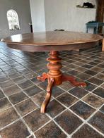 Antieke ronde houten tafel met gedraaide poot, Ophalen