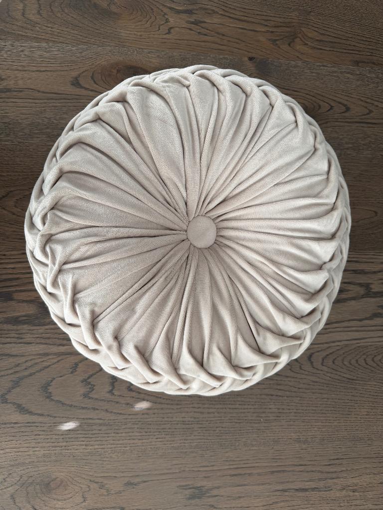 Sierkussen, Huis en Inrichting, Woonaccessoires | Kussens, Ophalen of Verzenden, Nieuw, Grijs, Rond