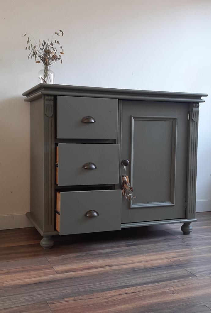 Landelijke klassieke kast, commode, ladekast, legkast, Antiek en Kunst, Antiek | Meubels | Kasten, Ophalen of Verzenden