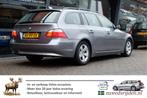 BMW 5 Serie Touring 523i 190 pk Aut. Business Line, Groot Na, Auto's, Gebruikt, Zwart, Origineel Nederlands, 93 €/maand