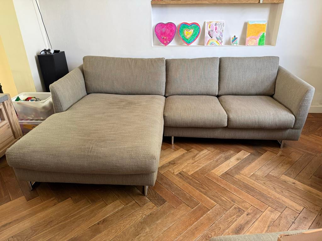 ** Gratis ** Grijze bank, Huis en Inrichting, Ophalen, Gebruikt, Stof