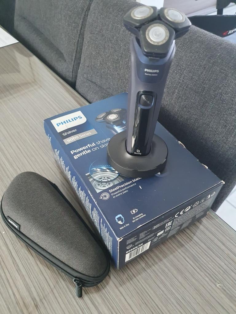 Nieuwe Philips scheerapparaat met doos, Ophalen of Verzenden, Nieuw, Gehele gezicht