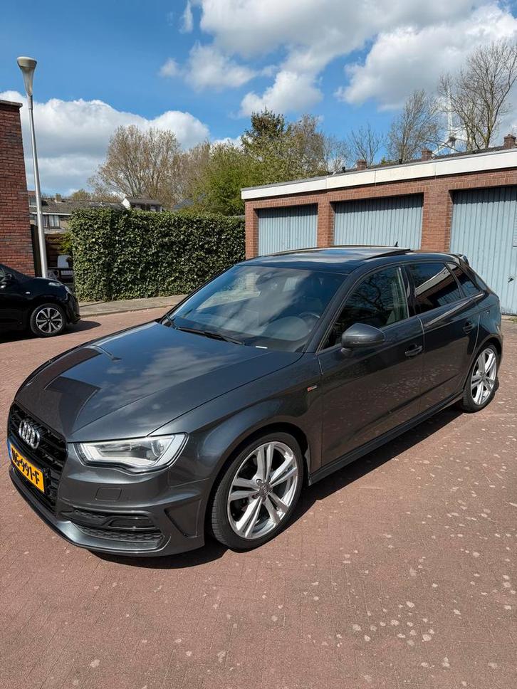 Audi A3 1.6 TDI 81KW Sportback S-tronic 2015 Grijs, Auto's, Audi, Particulier, A3, Diesel, C, Hatchback, Automaat, Origineel Nederlands