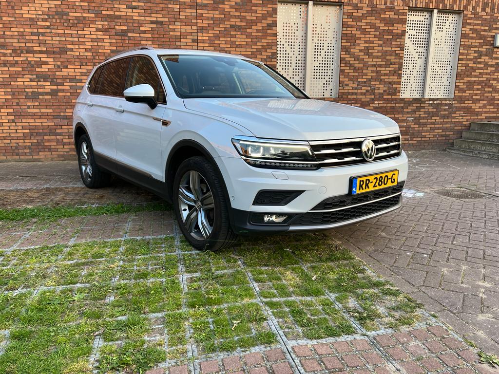 Volkswagen Tiguan Allspace White Silver Metallic Nieuw!, Auto's, 15 km/l, 1800 kg, 4 cilinders, 7 stoelen
