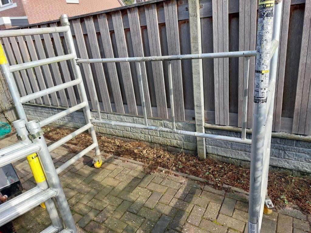 Kamersteiger tot 320 cm werkhoogte, Doe-het-zelf en Verbouw, Steigers, Ophalen, Gebruikt, Rolsteiger of Kamersteiger, 2 tot 5 meter