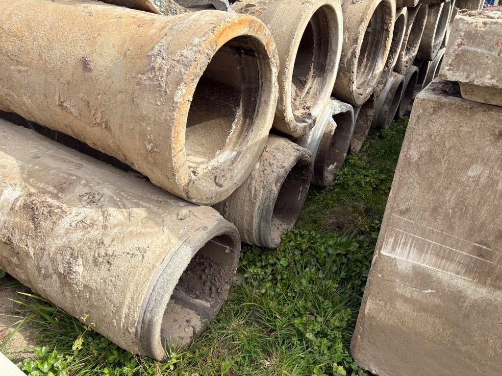 Betonduikers 40 cm doorsnede, Doe-het-zelf en Verbouw, Buizen en Afvoer, Ophalen of Verzenden, Zo goed als nieuw, Pvc, Minder dan 2 meter