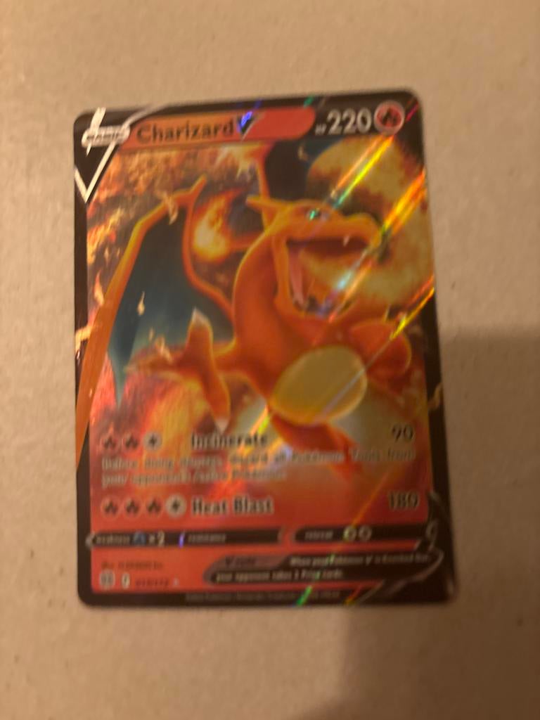 Pokémon kaart Charizard V, Verzenden, Gebruikt, Losse kaart, Foil