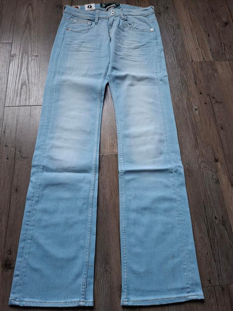 KUYICHI Amy shoecut jeans W28 L34, Kleding | Dames, Spijkerbroeken en Jeans, Nieuw, W28 - W29 (confectie 36), Blauw, Ophalen of Verzenden