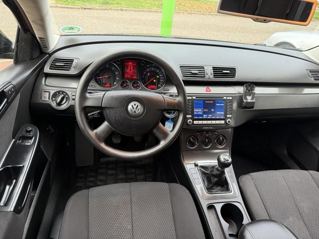 Volkswagen Passat Variant 1.6 FSI Highline Business | €250, Auto's, Volkswagen, 13 km/l, Gebruikt, 4 cilinders, 116 pk