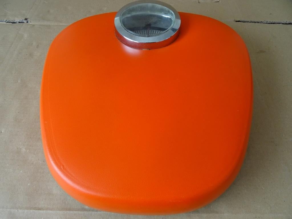 Vintage oranje weegschaal personenweegschaal Krups met leer, Ophalen of Verzenden
