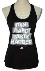 Nieuwe Nike, Dri Fit Run Hard Party Harder, Mt. M, Maat 38/40 (M), Verzenden, Zwart, Nike
