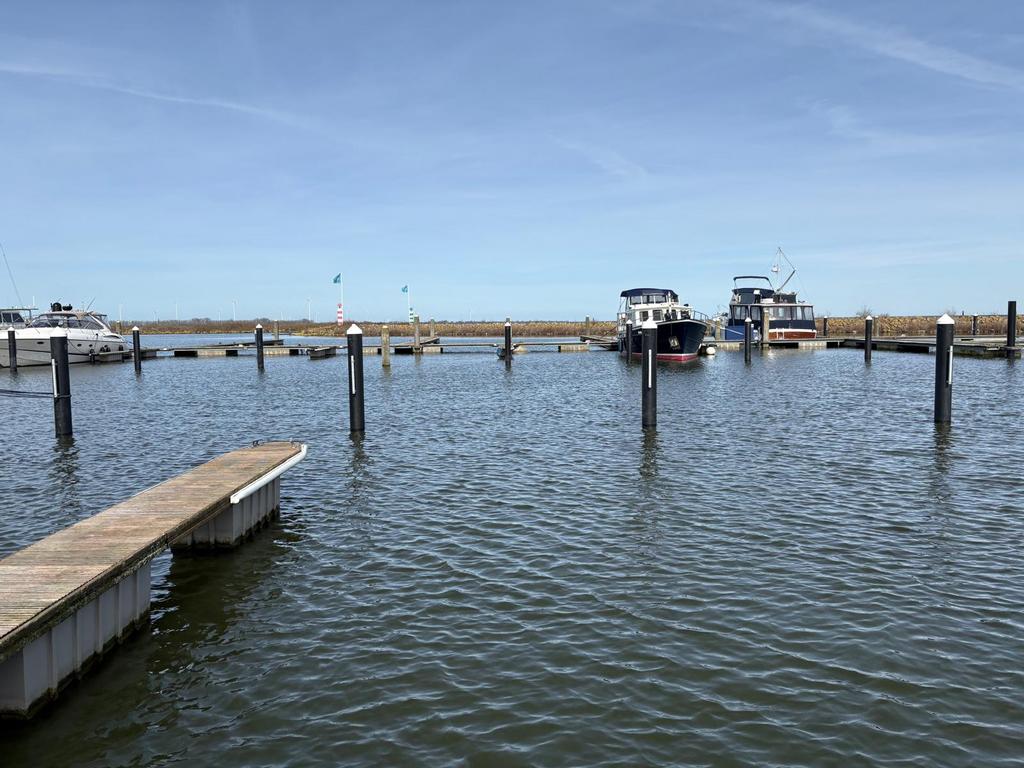 Ligplaats (14x5.50) te huur (3)mnd Regatta Centrum Medemblik, Zomer, Buiten