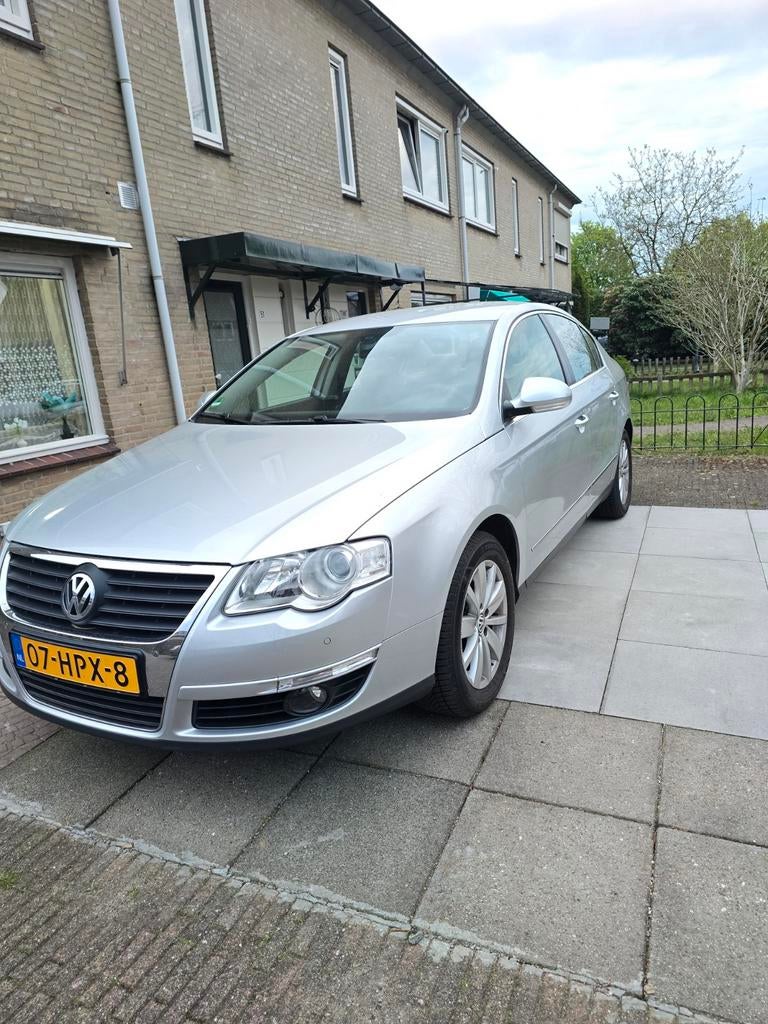 Volkswagen Passat 1.4 TSI, Auto's, Volkswagen, 4 cilinders, Origineel Nederlands, 123 pk, Grijs