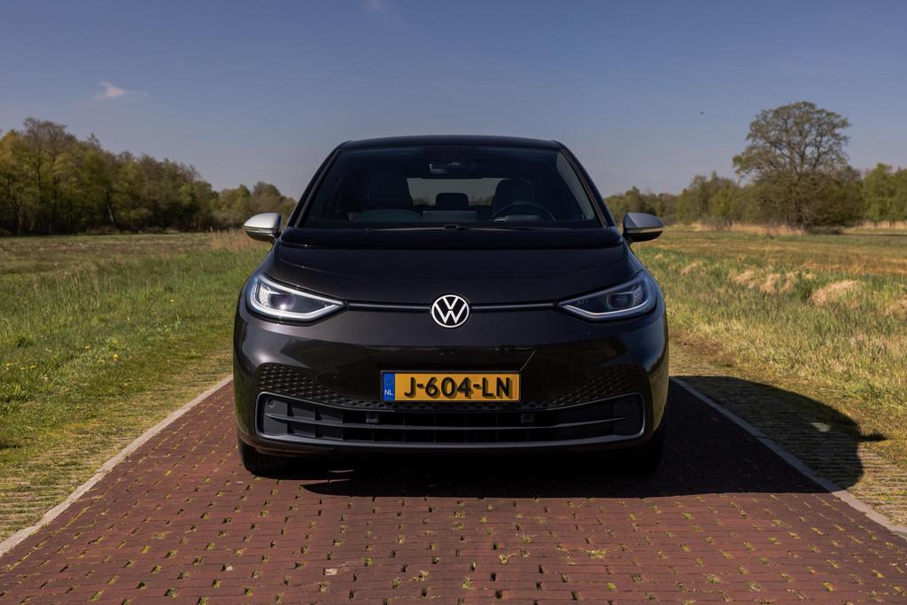 Volkswagen ID.3 First Plus 58 kWh 204pk 1st edition trekhaak, Automaat, Gebruikt, 375 min, ID.3