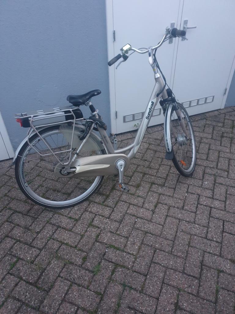 Prachtig elektrisch dames fiets van sundvall sagunto, Fietsen en Brommers, Ophalen of Verzenden, Zo goed als nieuw