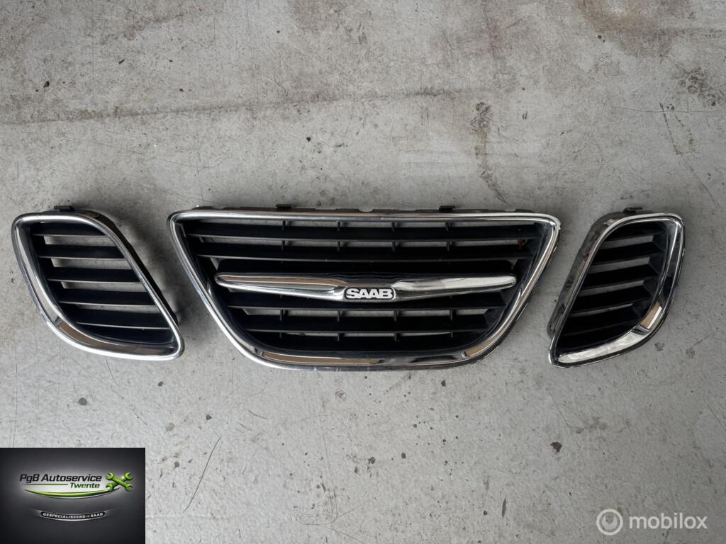 Saab 9-5 2001-2005 grille 5289681 5336151 5336169, Gebruikt, Ophalen of Verzenden, Saab, Saab