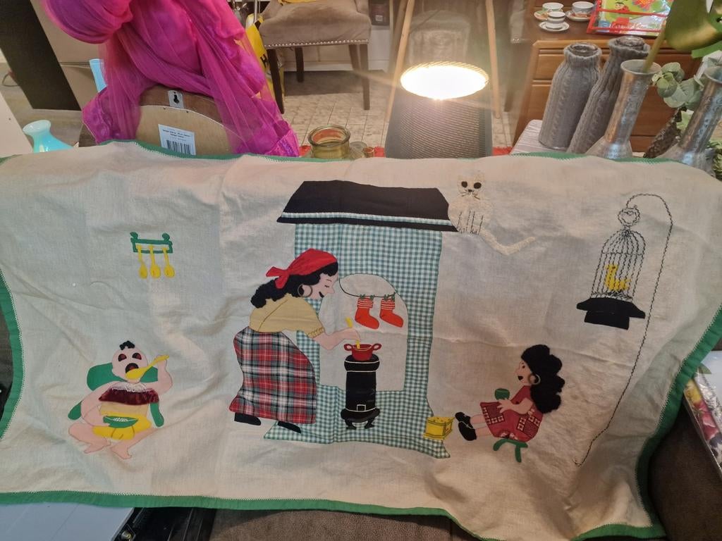 Uniek handgemaakt wandkleed met vrolijke figuren, Huis en Inrichting, Gebruikt, Meerkleurig, Ophalen of Verzenden, Landelijk