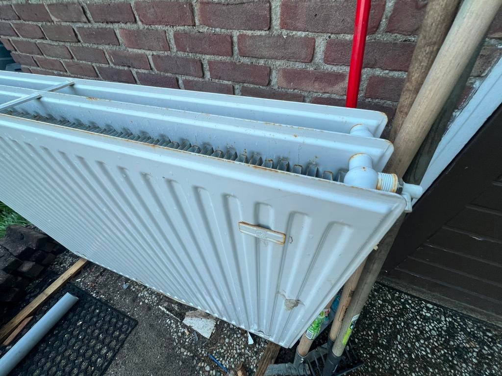 Gratis oude radiator af te halen, Doe-het-zelf en Verbouw, Verwarming en Radiatoren, Ophalen, Gebruikt, Radiator, 60 tot 150 cm