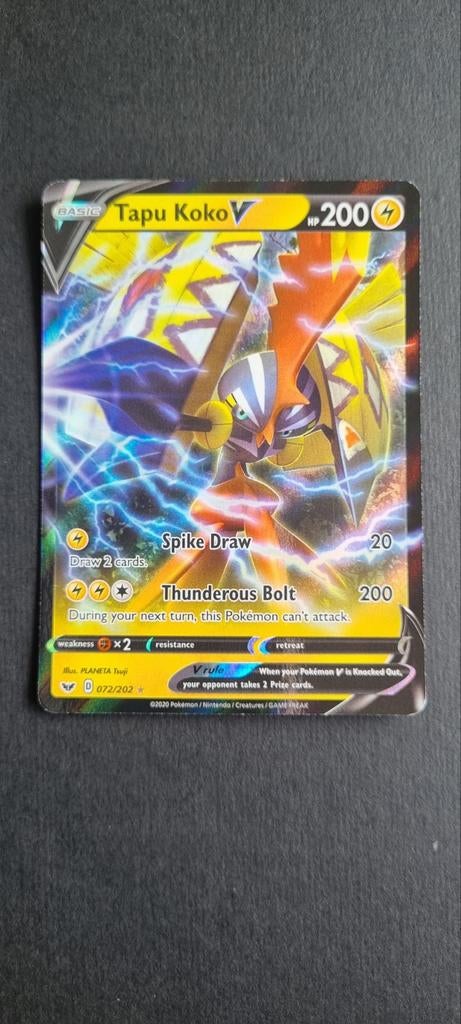 Tapu Koko V 072/202 - Sword & Shield Pokémon Kaart, Ophalen of Verzenden, Zo goed als nieuw, Losse kaart, Foil
