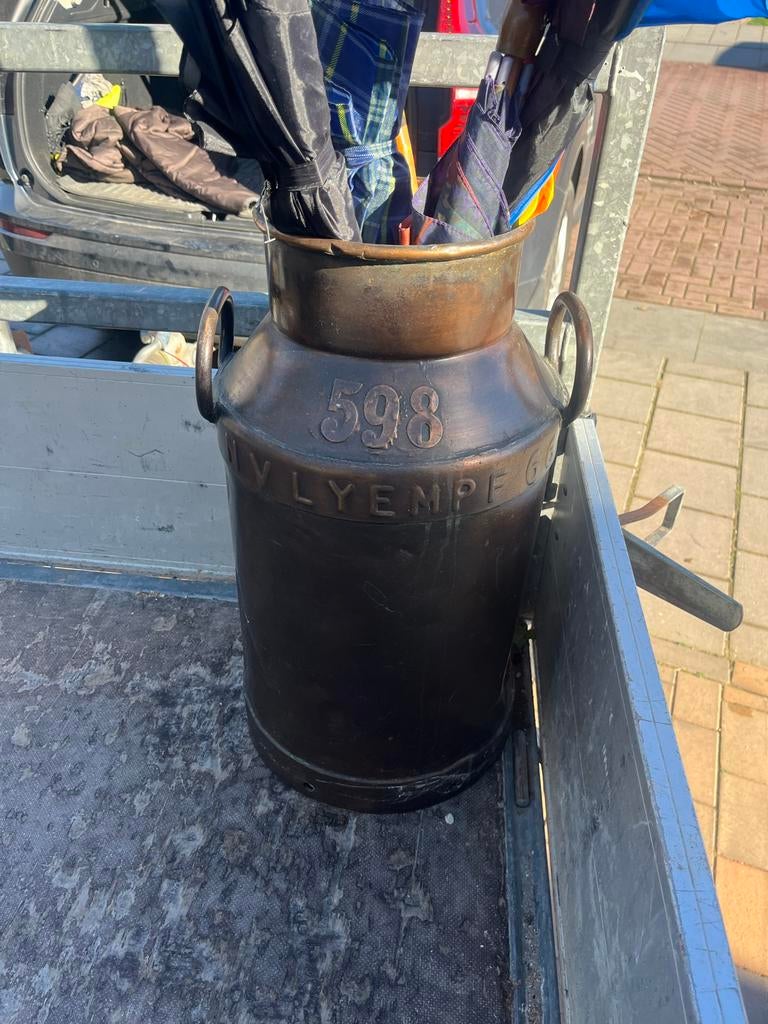 Verkoperde melkbus De Lijempf Kampen, Ophalen