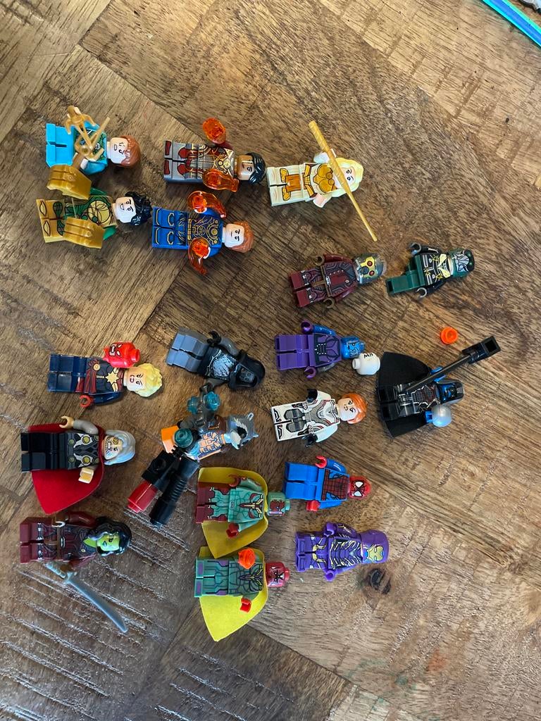 Lepin minifiguren superheroes, Ophalen of Verzenden, Zo goed als nieuw, Overige merken