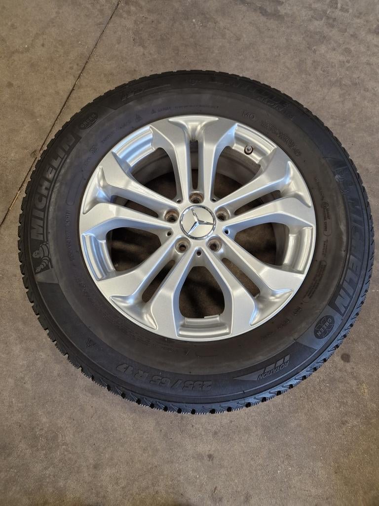 Michelin winterband 17 65 235, Auto-onderdelen, Banden en Velgen, 17 inch, 235 mm, Winterbanden, Ophalen of Verzenden