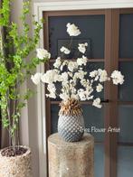 Zijden Bloesem in Ananas vaas Nieuw, Binnen, Triesflowerartist@outlook.com, 3621HA, Nieuw