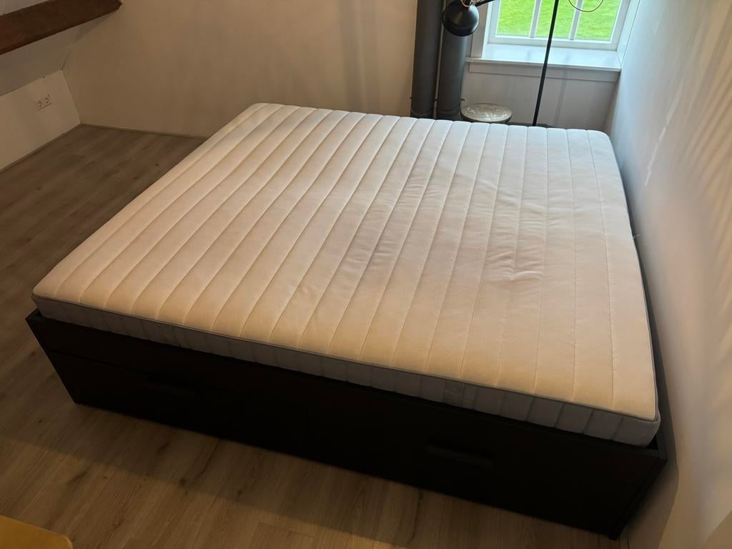 IKEA Brimnes bed 180x200 met lades en matras - z.g.a.n., Ophalen, Zwart, Tweepersoons, Zo goed als nieuw