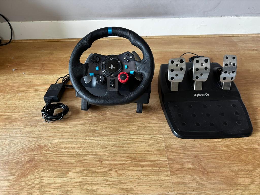 Logitech G29 Driving Force Racing Wheel met pedalen, Ophalen of Verzenden, Gebruikt, Stuur of Pedalen, PlayStation 4