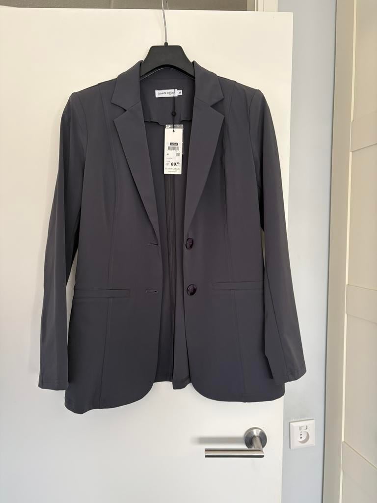 Nieuw met prijskaartje Blazer mt M grijs, Maat 38/40 (M), Nieuw, Ophalen of Verzenden, Jasje