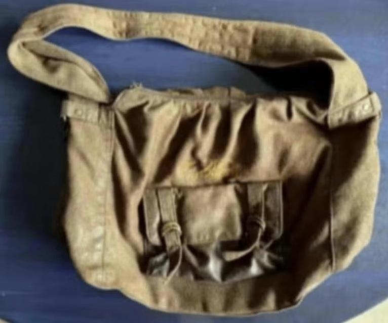 Bruine suede schoudertas, damestas, handtas, tas; 35x15,5x28, Ophalen of Verzenden, Gebruikt, Bruin, Handtas