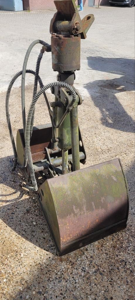 Knijperbak met rotator, Ophalen