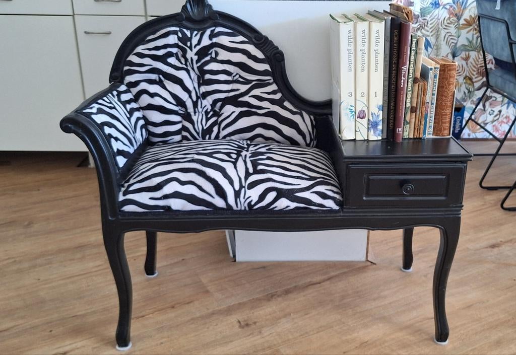 Zebraprint fauteuil met bijzettafel - Uniek design, Ophalen, Zo goed als nieuw, Stof, Eén