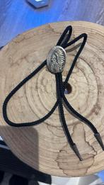 Bolo Tie Indiaan, Ophalen of Verzenden, Zo goed als nieuw, Overige materialen