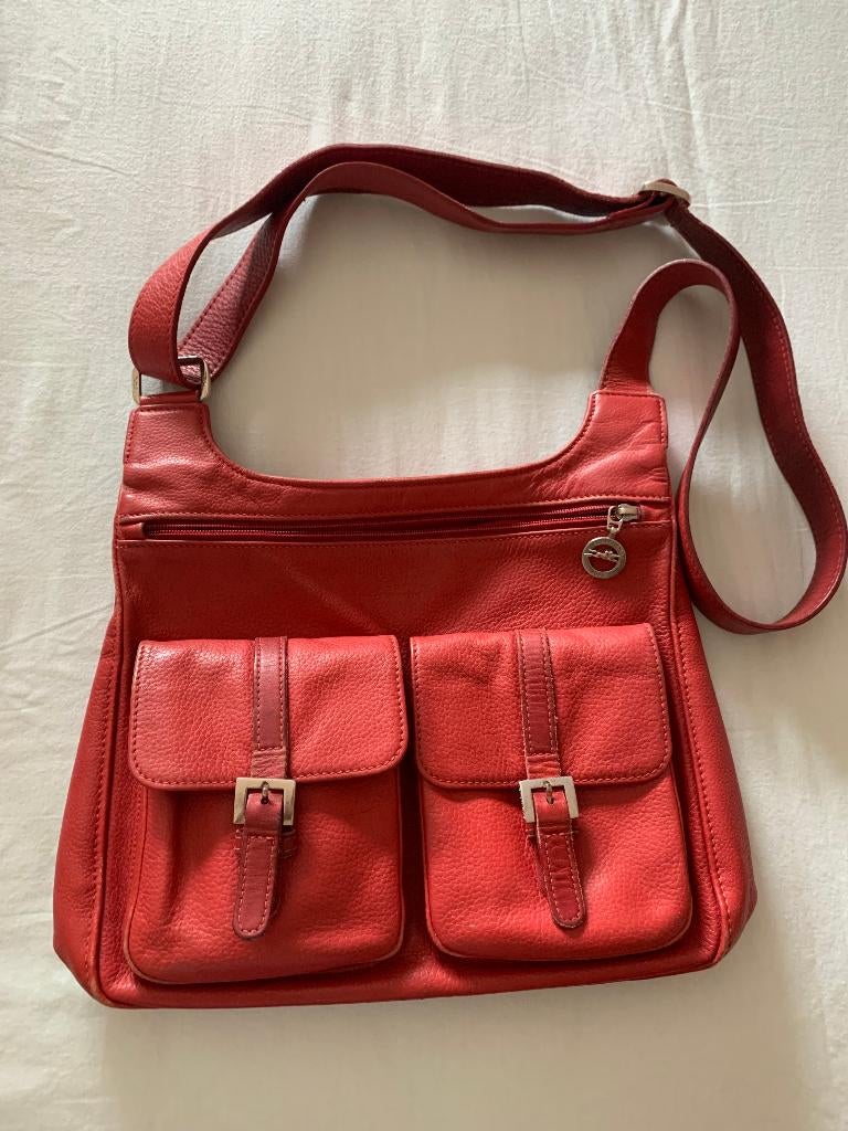 Longchamp Leren tas rood, Sieraden, Tassen en Uiterlijk, Tassen | Damestassen, Ophalen of Verzenden, Zo goed als nieuw, Rood, Schoudertasje