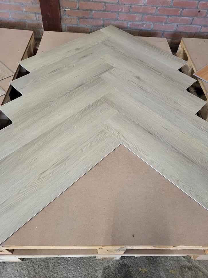 Outlet: Pvc Vloer Klik Visgraat 55 m2 (Nieuw in Doos), Huis en Inrichting, Stoffering | Vloerbedekking, Nieuw, Laminaat, 75 m² of meer