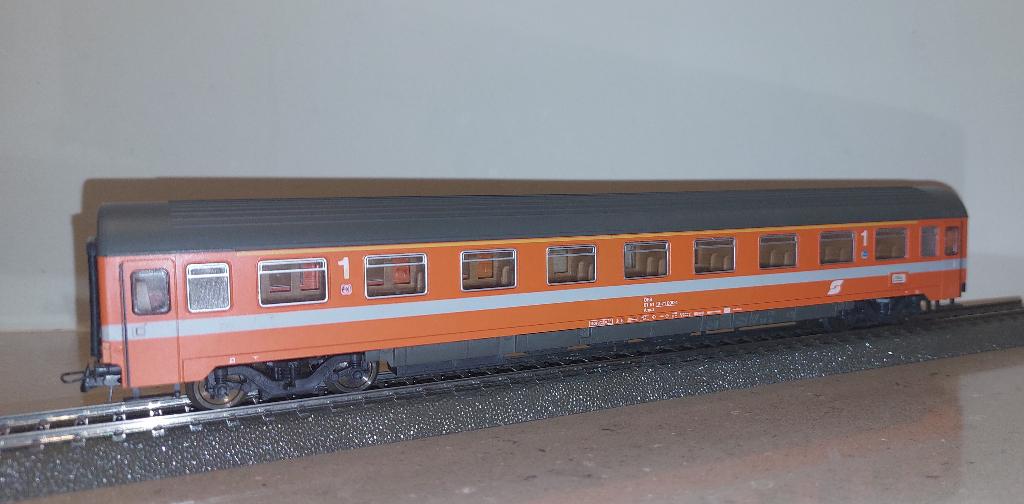 Roco H0 4236A - Personenrijtuig 1e kl Eurofima v.d. ÖBB, Wisselstroom, Ophalen of Verzenden, Märklin, Nieuw