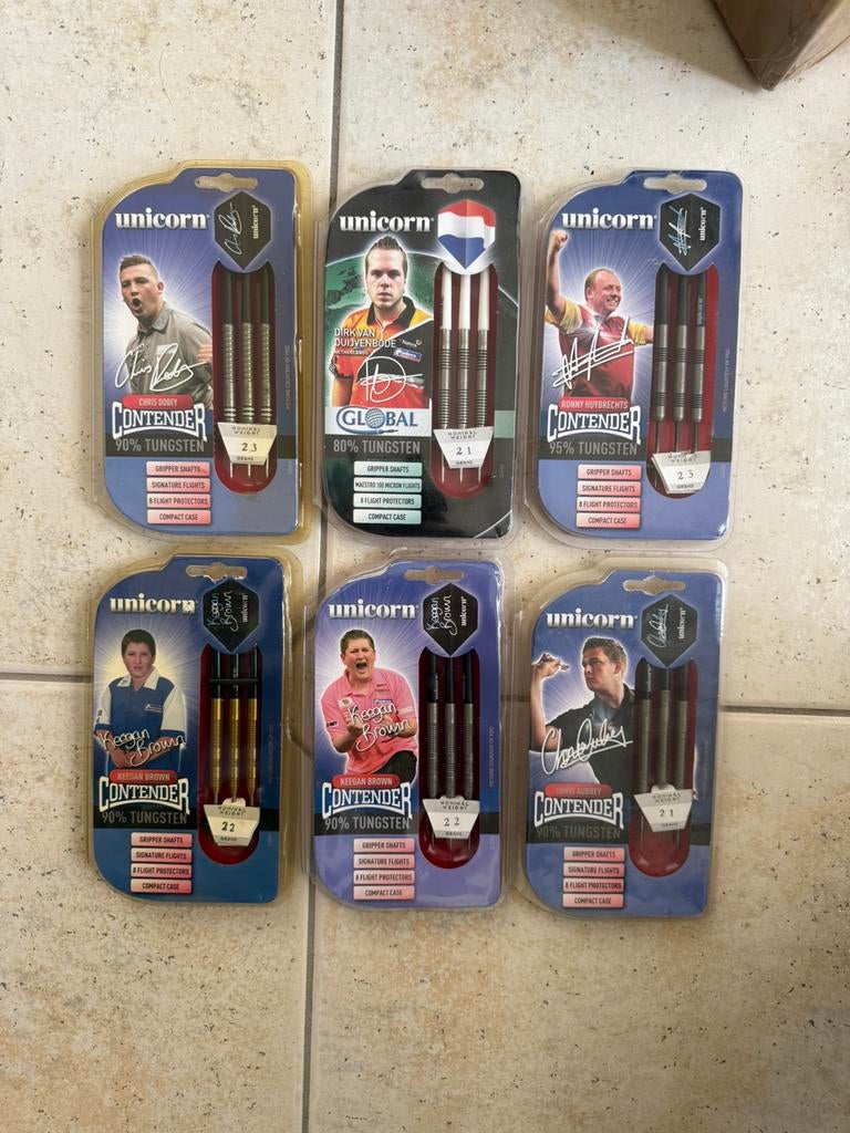 Oude Unicorn Contender sets, Sport en Fitness, Darts, Ophalen of Verzenden, Nieuw, Pijlen