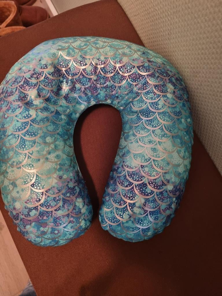 Neksteun kussen met zeemeerminschubben patroon, Ophalen of Verzenden