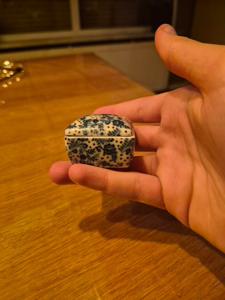 Delfts Blauw Miniatuur Doosje - Handgeschilderd Porselein, Antiek en Kunst, Ophalen