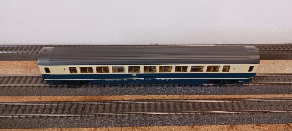 PIKO 40664: IC-rijtuig DB 2e klasse met binnenverlichting, Gebruikt, Gelijkstroom, Wagon, Piko