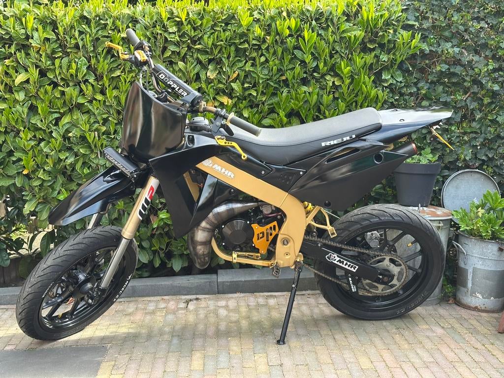 Rieju MRX 80CC 2 takt FL Engines & Malossi schakelbrommer, Ophalen, 6 versnellingen, Maximaal 45 km/u, Zo goed als nieuw