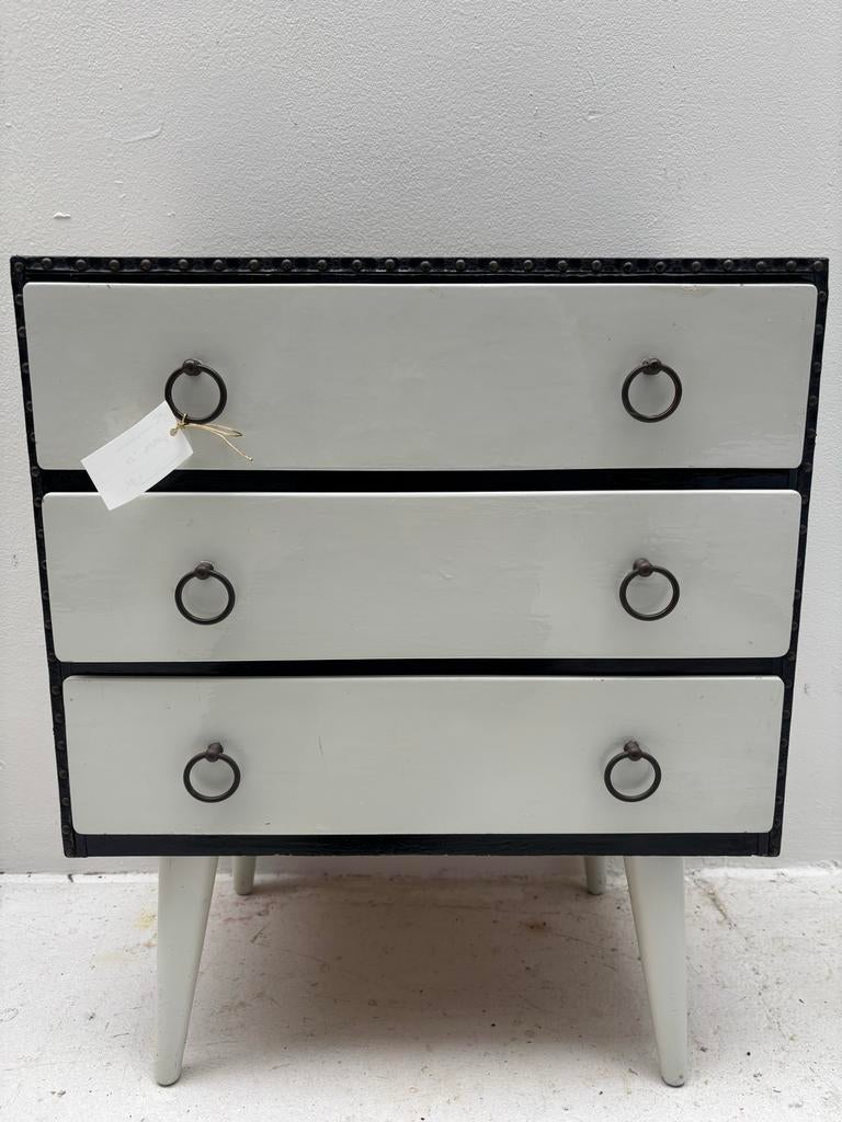 Vintage ladekastje met 3 laden - Zwart/Wit, Huis en Inrichting, Kasten | Ladekasten, Ophalen, Gebruikt, Vintage, Sanne@atelierhop.com