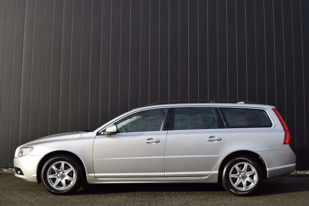 Volvo V70 1.6 T4 Automaat Limited Edition Zwart Leder | Xeno, Auto's, Volvo, Euro 5, 1525 kg, Gebruikt, 4 cilinders