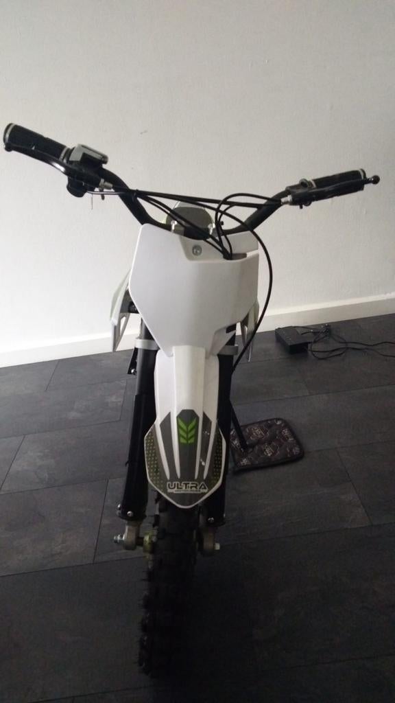 Snelle Electro Crosser voor Kinderen - Nieuwstaat, Fietsen en Brommers, Brommers | Crossbrommers, Ophalen of Verzenden