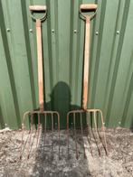 OUD HOLLANDSCH GEREEDSCHAP, 2 AARDAPPEL (OPSCHEP) VORKEN, Ophalen