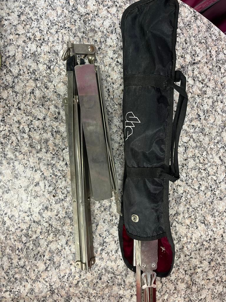 Standaard voor bladmuziek - Inklapbaar en draagbaar, Muziek en Instrumenten, Standaards, Ophalen, Gebruikt, Muziekstandaard, Overige instrumenten